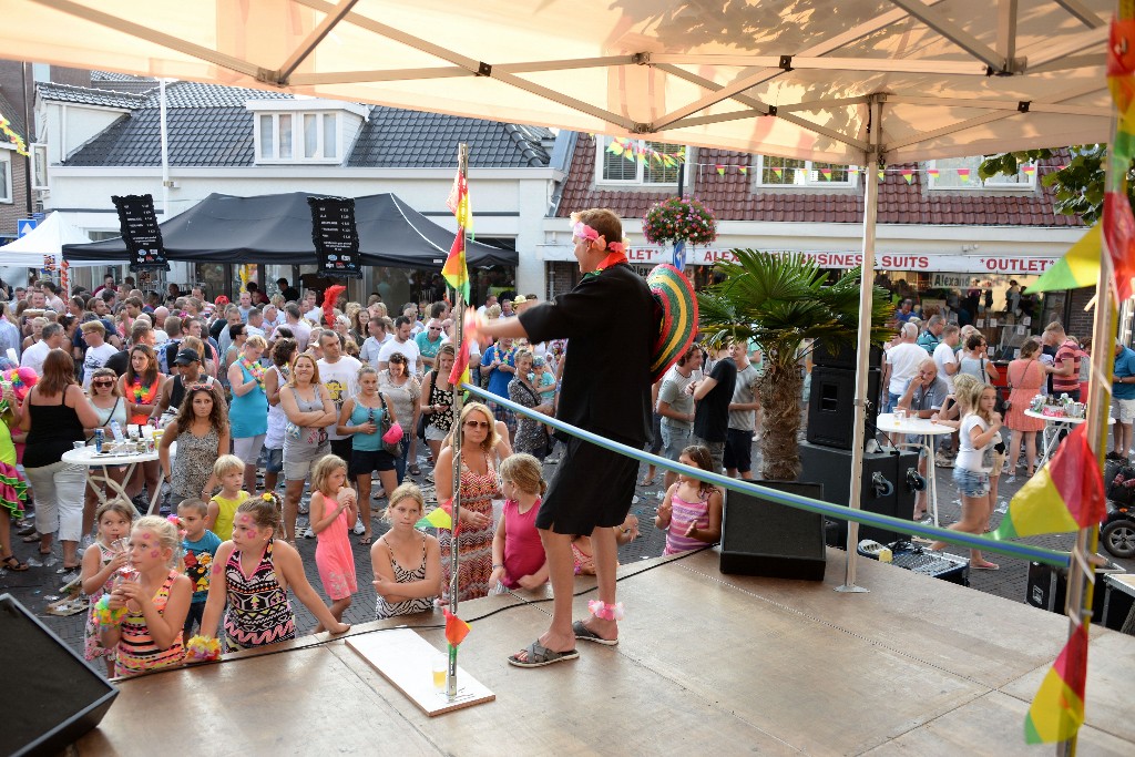 ../Images/Zomercarnaval Noordwijkerhout 330.jpg